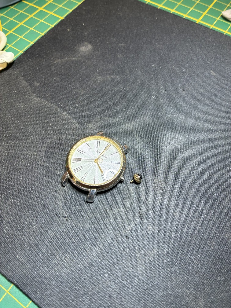 Seiko Lady 7N01-0JK0 in slechte staat